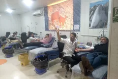 اهدای خون کارکنان استانداری کهگیلویه و بویراحمد به مناسبت هفته دولت