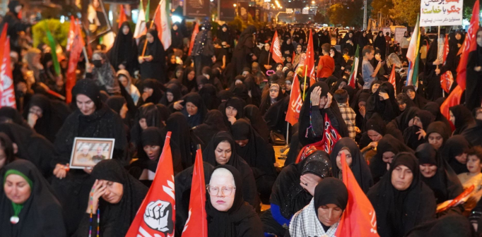 تجدید عهد با رهبر انقلاب در تجمعات شبانه