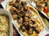 خورورات؛ هنر کباب ارمنی با گوشت آبدار و سبزیجات کاراملی