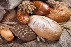 رازهای نگهداری نان؛ از فریزر تا دور انداختن نان کپک‌زده