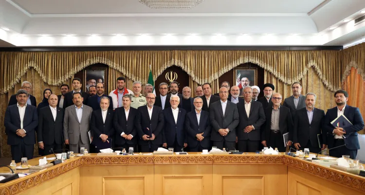 عارف: اربعین سرمایه معنوی و الگویی از آزادی، اخلاق و شجاعت است