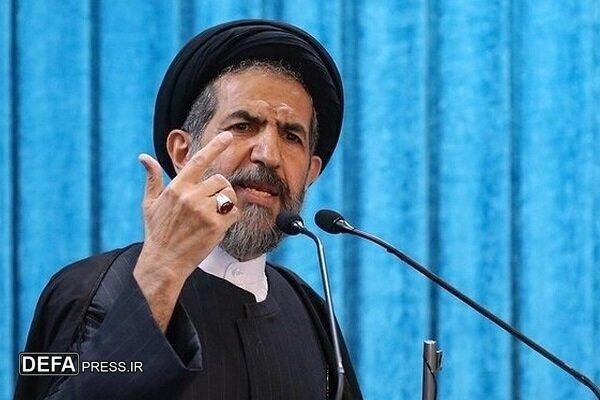 عاشورا بزرگترین گام برای حرکت جامعه از جهل به معرفت است