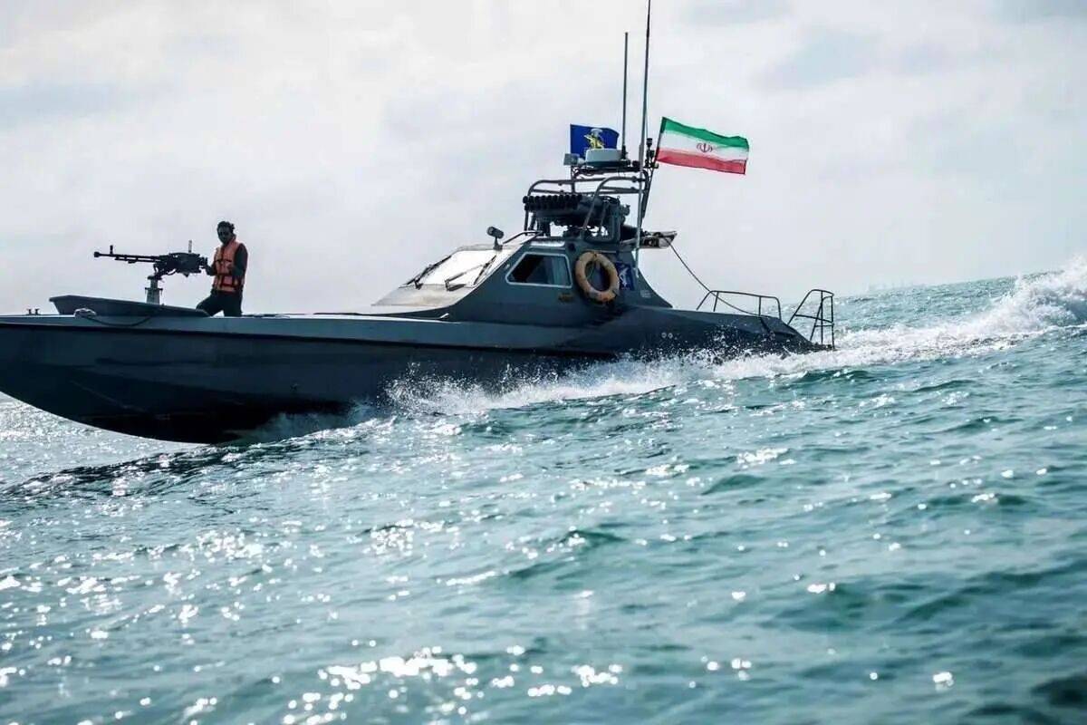 مدیریت بر شناور‌های مضر در تنگه هرمز 
