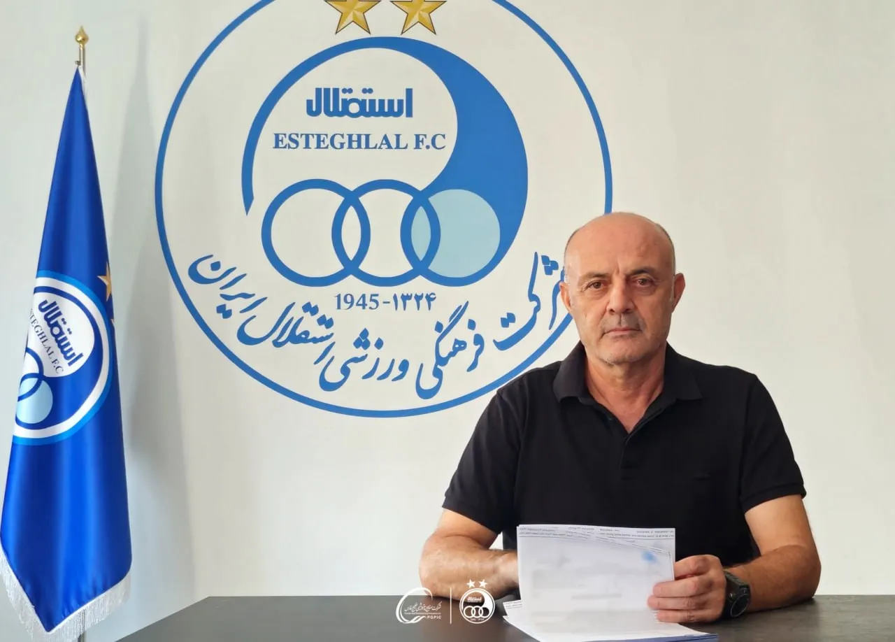مربی خارجی استقلال تمدید کرد