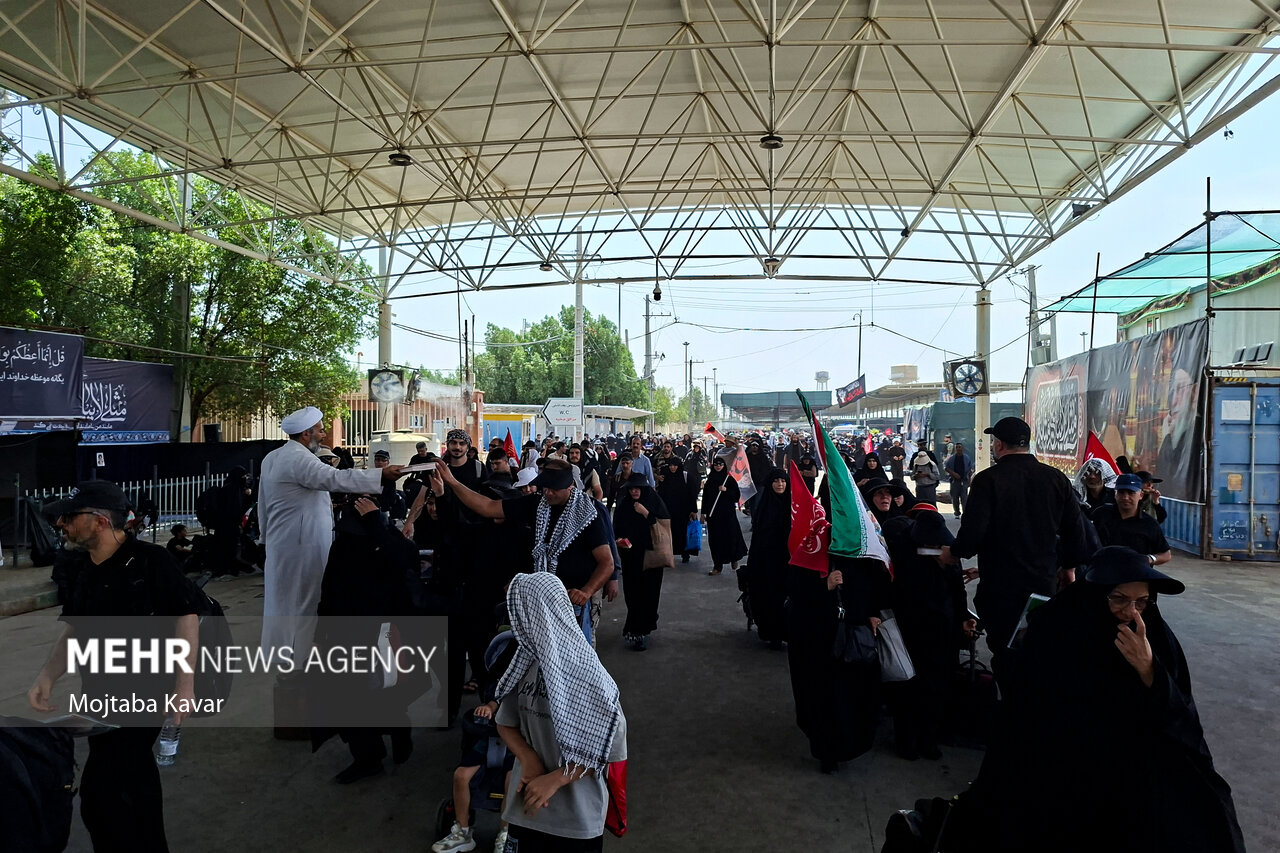 وضعیت تردد در مرز مهران طی ظهر دوشنبه به روایت خبرنگار مهر
