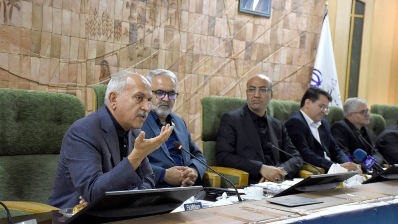 کاشفی: شکاف نرخ ارز و پیچیدگی مقررات، چالش اصلی صادرکنندگان است