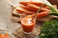 آب هویج؛ نوشیدنی مغذی اما نه معجزه‌گر