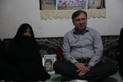 استاندار بوشهر: خانواده‌های شهدا سرمایه‌های اجتماعی ارزشمند جامعه هستند