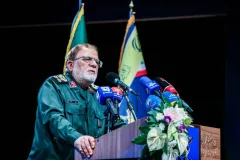استمرار حضور مردم در صحنه، توطئه‌های دشمن را نقش بر آب می‌کند