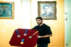 اهدای چهار مدال جهانی و بین‌المللی علیرضا نجاتی به گنجینه کشتی ایران