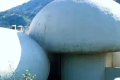 خانه‌ای ۵۷ ساله با معماری آینده‌نگر در کلرادو؛ از الهام از صدف‌های دریایی تا فیلم‌های هالیوود