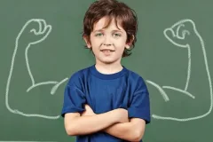 روش‌های افزایش اعتمادبه‌نفس به زبان ساده؛ از هدف‌های کوچک تا پذیرش اشتباه