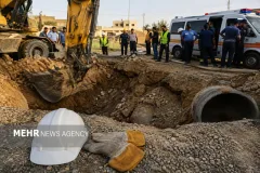 ریزش ترانشه فاضلاب در گچساران جان نیروی آبفا را گرفت