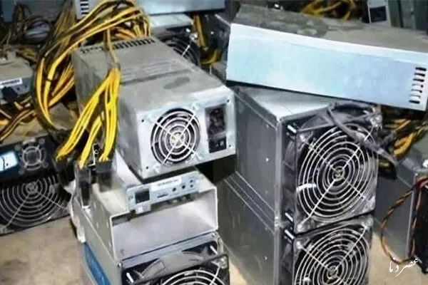 ضبط ۲۴۰۶ دستگاه ماینر غیرمجاز در اصفهان با دستور قضایی