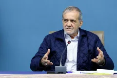 پزشکیان: ارزیابی عملکرد دستگاه‌ها نباید تشریفاتی باشد/ عزم دولت برای اصلاح نظام اداری