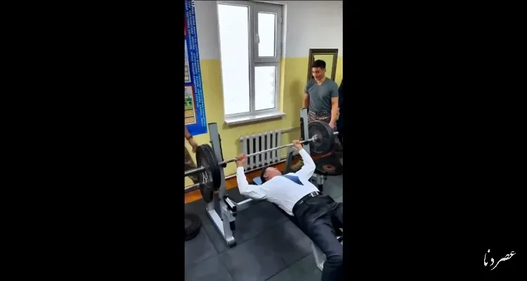 نمایش قدرت رئیس‌جمهوری مغولستان با بلند کردن وزنه