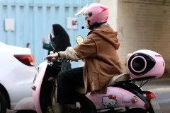 هشدار روزنامه آگاه به مسئولان: توقف موتورسواری زنان با عدم صدور گواهینامه ممکن نیست