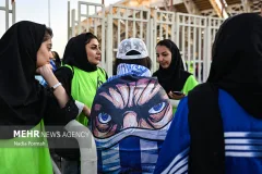 ورود هواداران استقلال و پرسپولیس به ورزشگاه نقش جهان در آستانه دربی ۱۰۷